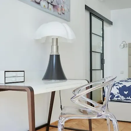 Type F2 Renove- Quartier Elysee דירה *